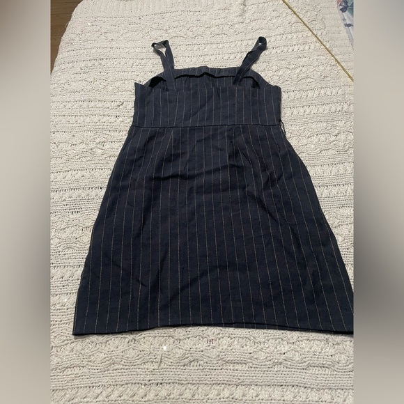 Forever 21 stripped dress. - Picture 4 of 7